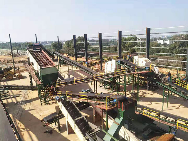 湖南長沙固定式建筑垃圾處理設備安裝現(xiàn)場